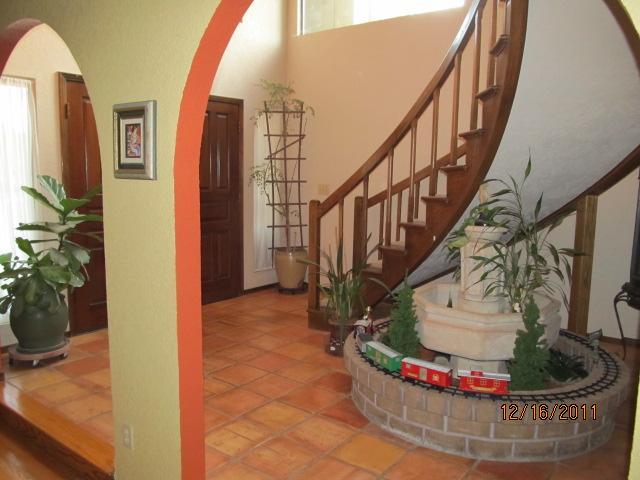 905 Sharnee, Modesto, CA 95355